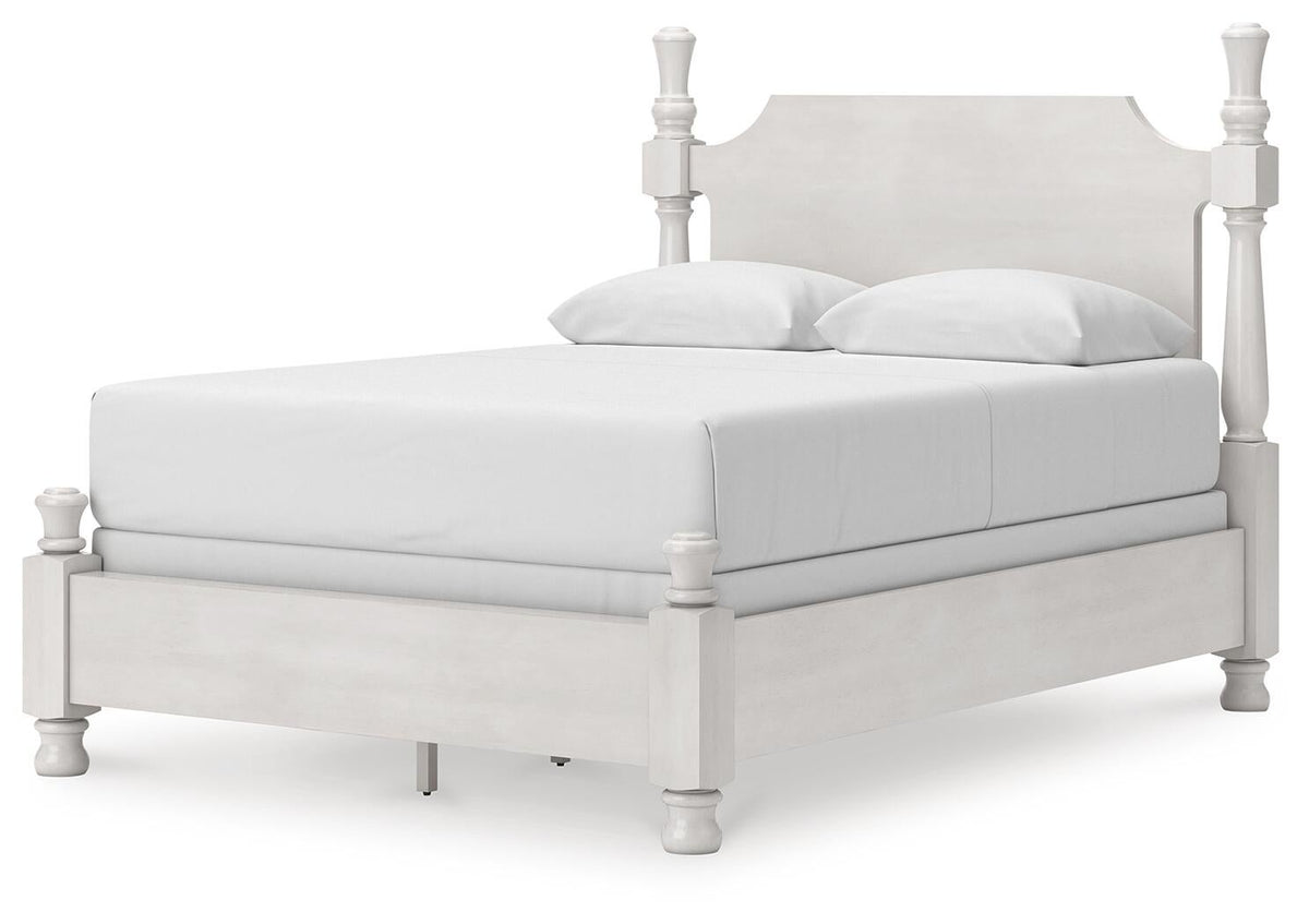 Chadworth Queen Poster Bed, Dresser, Mirror and Nightstand