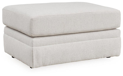 Maitelynn Ottoman