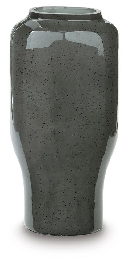 Kierlain Vase
